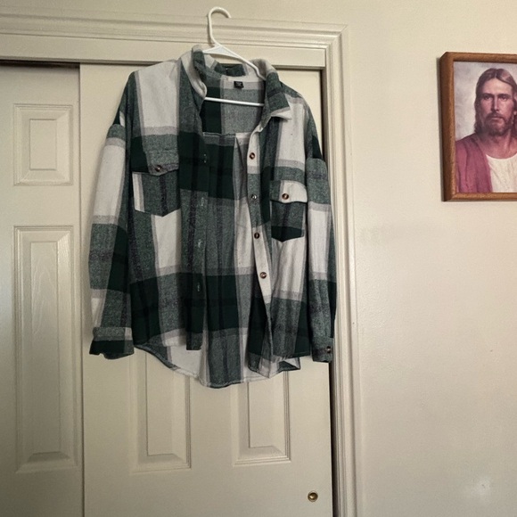 Shacket - Picture 3 of 3